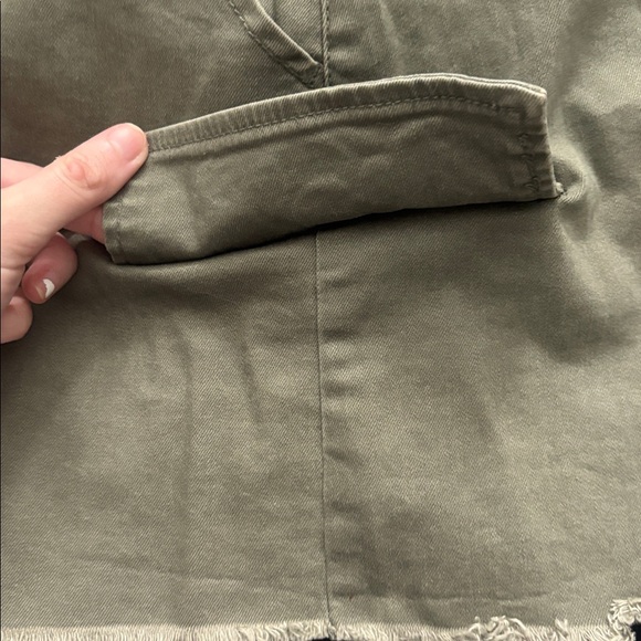 Green Skirt - Picture 6 of 7